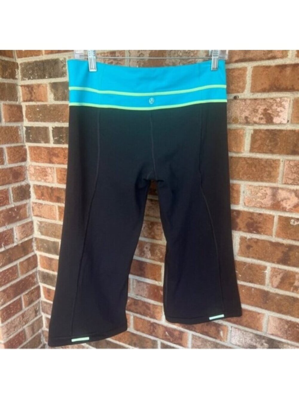 Lululemon  Cropped Workout Straight Wide -Leg Capri Pants